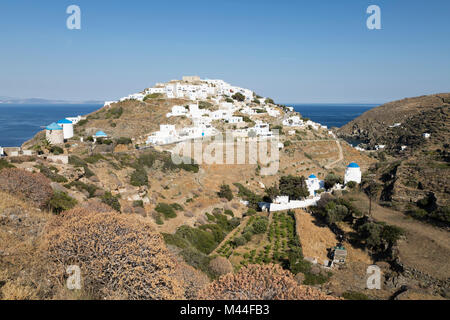 Vue sur le village perché de Kastro, Sifnos, Cyclades, Mer Égée, îles grecques, Grèce, Europe Banque D'Images