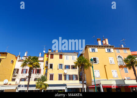 Belle maison ancienne colorée de Rovinj, Croatie, Europe. Banque D'Images