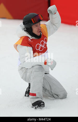 USA's Shaun White célèbre remportant la médaille d'or olympique en snowboard halfpipe Hommes du Phoenix parc de neige au cours de la cinquième journée de l'occasion des Jeux Olympiques d'hiver 2018 de PyeongChang en Corée du Sud. Banque D'Images