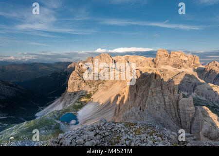 Sesto Sexten /, province de Bolzano, Dolomites, Tyrol du Sud, Italie. Alpenglow au sommet du mont Paterno Banque D'Images