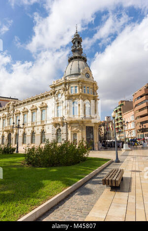 Le Palais, ou la mairie de Carthagène, à côté de Plaza Héroes de Cavite. Cartagena, Région de Murcie, Espagne. Banque D'Images