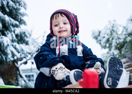 Portrait of boy wearing combinaison de ski Banque D'Images