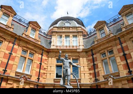 Yuri Gagarin statue en agitant devant Royal Observatory Greenwich Banque D'Images