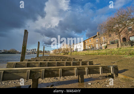 Rivershore thames à Chiswick Banque D'Images