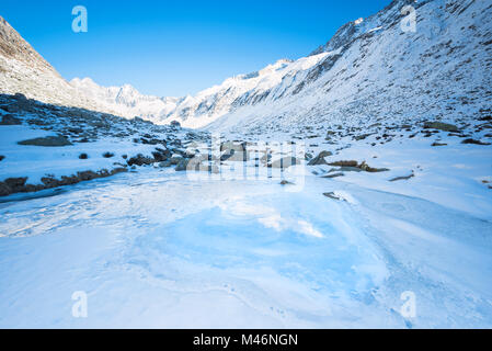 La saison d'hiver au parc de l'Adamello, Vallée Adamè, province de Brescia, Lombardie, Italie. Banque D'Images