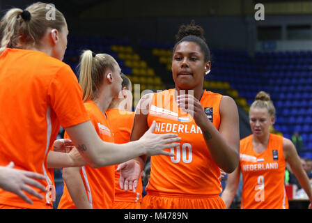 Kiev, Ukraine. 14 février 2018. Les joueurs de l'équipe nationale des Pays-Bas réagir lors de l'EuroBasket FIBA 2019 Womens jeu Ukraine/Pays-Bas au Palais des Sports de Kiev. Crédit : Oleksandr Prykhodko/Alamy Live News Banque D'Images