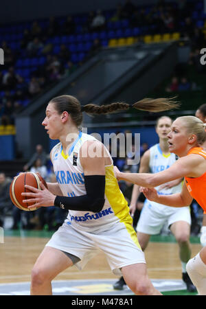 Kiev, Ukraine. 14 février 2018. Alina Iagupova de l'Ukraine en action au cours de la FIBA EuroBasket 2019 Femmes Ukraine jeu/Pays-Bas au Palais des Sports de Kiev. L'Ukraine a gagné 84-49. Crédit : Oleksandr Prykhodko/Alamy Live News Banque D'Images