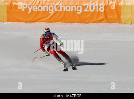 Pyeongchang, Corée du Sud. Feb 15, 2018. Beat Feuz de la Suisse fait concurrence au cours de la descente masculine de ski alpin aux Jeux Olympiques d'hiver de PyeongChang 2018, à Jeongseon centre alpin, de Corée du Sud, le 15 février 2018. Beat Feuz a remporté la médaille de bronze dans le temps de 1:40,43. Crédit : Li Gang/Xinhua/Alamy Live News Banque D'Images