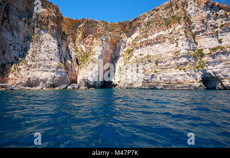 Côte de la mer Méditerranée sur la partie sud de l'île de Malte Banque D'Images