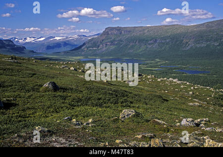 Vue de l'Ivarlako Tjakelli à sommet dans Sarek National Park Banque D'Images