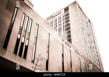 New York, Feb 9, 2018 : Le bâtiment de l'Université Pace dans le centre-ville de Manhattan. Banque D'Images