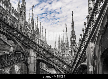 Terrasses de la cathédrale de Milan, Lombardie, Italie Banque D'Images