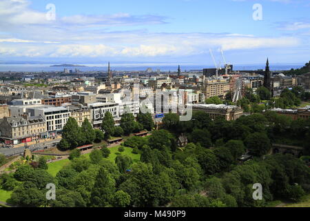 Vue sur Édimbourg à partir de la colline du château, l'Ecosse Banque D'Images