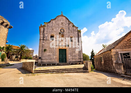 Village de Stuck in the Middle (single) Église et square Banque D'Images