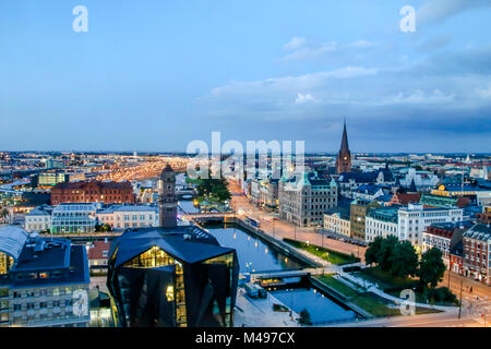 La Suède, Malmö par nuit Banque D'Images