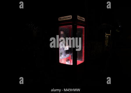 Une K8 Téléphone type fort situé sur un caravan park à Ingleton, Yorkshire du Nord Banque D'Images