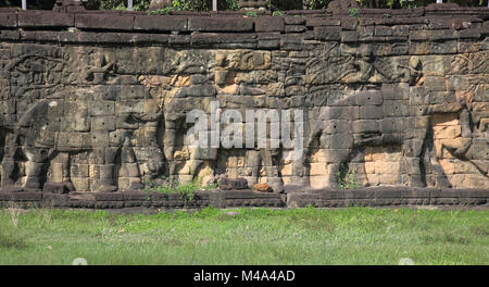 Terrasse de l'éléphant dans l'ancienne ville d'Angkor Thom près de Siem Reap au Cambodge Banque D'Images