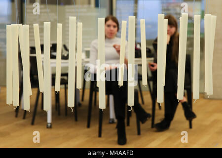 Deux cents étudiants en art à partir de la Central Saint Martins (Université des Arts de Londres) crée Studio complexe au Tate Modern de turing l'espace en ateliers d'artistes, ce qui rend le film, sculptures et installations. La galerie s'ouvre au public le 15 janvier 2018 et les membres du public peuvent prendre part à un large éventail d'art pratique l'activité. Doté d''atmosphère : où : London, Londres, Royaume-Uni Quand : 15 Jan 2018 Credit : WENN.com Banque D'Images