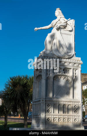 Statue de la reine Victoria Clifftown Parade, Southend on Sea, avec doigts manquants. Banque D'Images