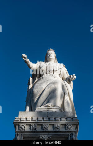 Statue de la reine Victoria Clifftown Parade, Southend on Sea, avec doigts manquants. Banque D'Images