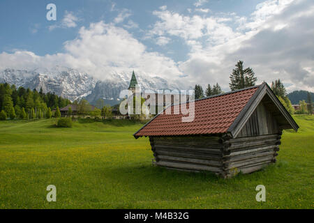 Schloss Elmau,hotel,grange sur un pré, Banque D'Images