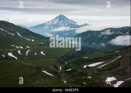 Vue aérienne de Vilyuchinsk,Russie,Kamchatka volcan Banque D'Images