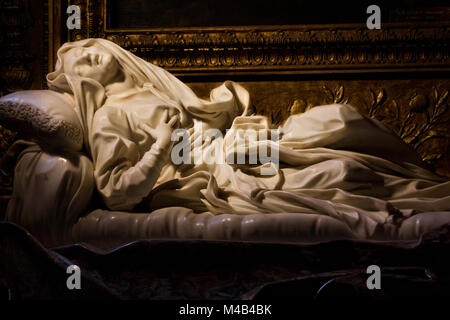 La bienheureuse Ludovica Albertoni par Gian Lorenzo Bernini - Altieri chapelle - San Francesco a Ripa - Rome Banque D'Images