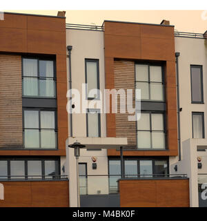 Février 2018 - architecte moderne dans la conception du logement angulaire de la Marina de Portishead en Amérique du Somerset, Angleterre. Banque D'Images