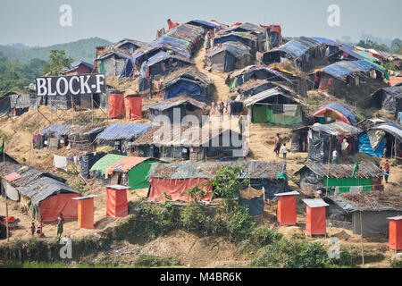 Une section de l'Jamtoli Camp de réfugiés près de Cox's Bazar, le Bangladesh. Plus de 800 000 Rohingyas ont fui la violence sanctionné par le gouvernement du Myanmar. Banque D'Images