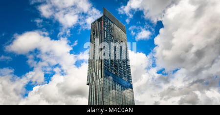 MANCHESTER, UK - 13 juillet 2016 : Beetham Tower est un gratte-ciel de 47 étages conçu par Ian Simpson. Construit en 2006, est le plus haut bâtiment de Manchester. Banque D'Images