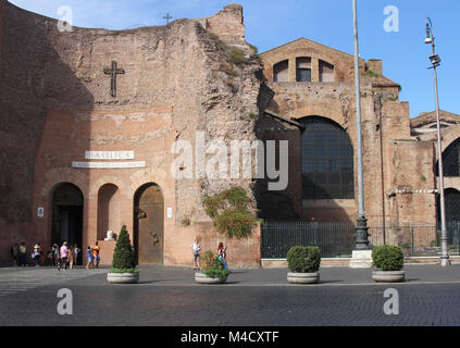 Entrée principale de la Basilique de Santa Maria degli Angeli e dei Martiri église, Rome, Italie. Banque D'Images