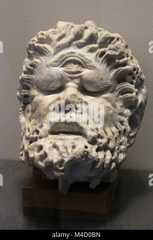 Tête de Polyphème, seconde moitié du 2e siècle dans le Colisée, Rome, Italie. Banque D'Images