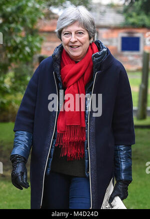 Maidenhead, Royaume-Uni. 04 février 2018. Premier ministre Theresa May, accompagnée de son mari Philippe, assiste à un service religieux, près de sa circonscription de Maidenhead. Banque D'Images