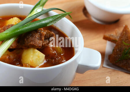 Soupe aux légumes ragoût maison côte de boeuf et Banque D'Images