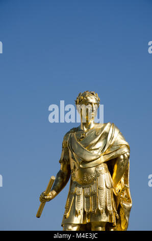 Statue en or de Charles second de l'Angleterre Banque D'Images