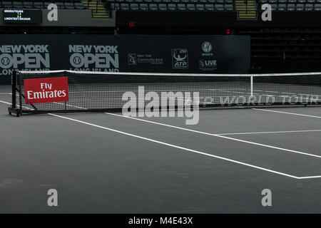 Uniondale, United States. Feb 14, 2018. Cour vide lors de l'ATP 250 New York Open tournament à Nassau Coliseum Crédit : Lev Radin/Pacific Press/Alamy Live News Banque D'Images