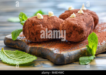 Truffe dessert russe traditionnel de pommes de terre. Banque D'Images