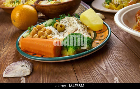 Cuisine portugaise - Bacalhau com todos, Portugal plats, vue d'en haut. Banque D'Images