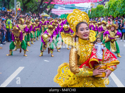 Les participants au festival Sinulog à Cebu aux Philippines Banque D'Images