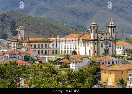 Voir l'historique de la ville et les églises d'Ouro Preto Banque D'Images