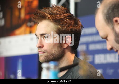 Conférence de presse à l'hôtel Grand Hyatt à Berlin/Allemagne pour "Jeune fille" par 68e Berlinale (Festival International du Film.) avec : Robert Pattinson, David Zellner, Natham Zellner, Mia Wasikowska . Où : Berlin/Allemagne, Quand : 16.février 2018, "Crédits : T.O.Images / Alamy Live News" Banque D'Images