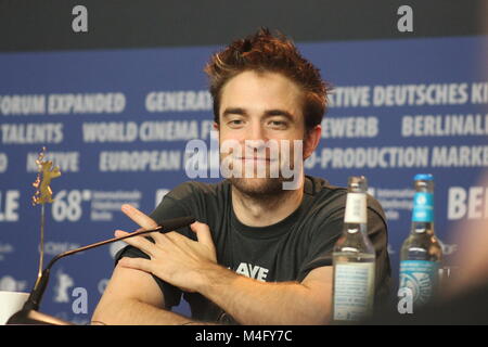 Conférence de presse à l'hôtel Grand Hyatt à Berlin/Allemagne pour "Jeune fille" par 68e Berlinale (Festival International du Film.) avec : Robert Pattinson, David Zellner, Natham Zellner, Mia Wasikowska . Où : Berlin/Allemagne, Quand : 16.février 2018, "Crédits : T.O.Images / Alamy Live News" Banque D'Images