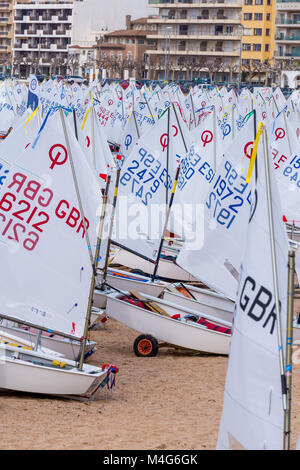 Palamos, Espagne. 16 Février, 2018. 29ème Trophée International Palamos Optimist, 2018 13e Coupe des nations, 16 févr. 2018 , ville de Palamos, Espagne Crédit : Arpad Radoczy/Alamy Live News Banque D'Images