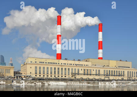 Fédération de l'énergie thermique à l'usine Berezhkovskaya Embankment, 16, mis en service en juin 1941. Moscou d'hiver. Banque D'Images