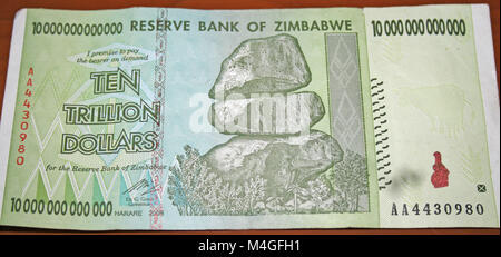 Un dix billions de dollars zimbabwéens remarque, Zimbabwe. Banque D'Images