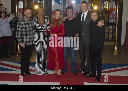 Les juges et les présentateurs arrivent pour Britain's got talent à l'Opéra de Blackpool. Avec : Ant McPartlin, Alesha Dixon, Amanda Holden, Simon Cowell, David Walliams, Declan Donnelly, Anthony McPartlin Où : Blackpool, Royaume-Uni Quand : 16 Jan 2018 : Crédit d'Euan Cherry/WENN.com Banque D'Images