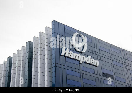 GLASGOW, ÉCOSSE - 16 février 2018 : un gros plan de l'Hampden Park logo sur le stand du Nord du stade. Banque D'Images