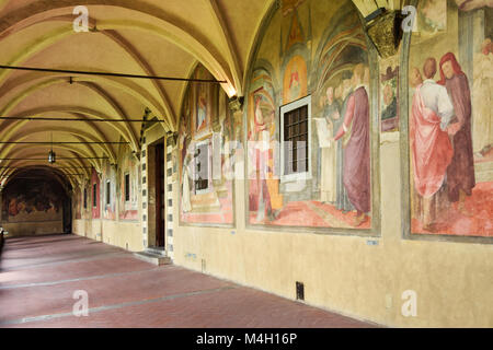 FLORENCE, ITALIE - 19 septembre 2017 : Intérieur du cloître fresques à Florence. Banque D'Images