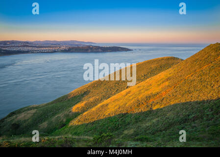 Les falaises de l'océan Pacifique près de golden gate bridge Banque D'Images