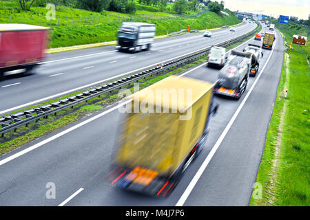 Quatre voies à l'accès à l'autoroute en Pologne. Banque D'Images